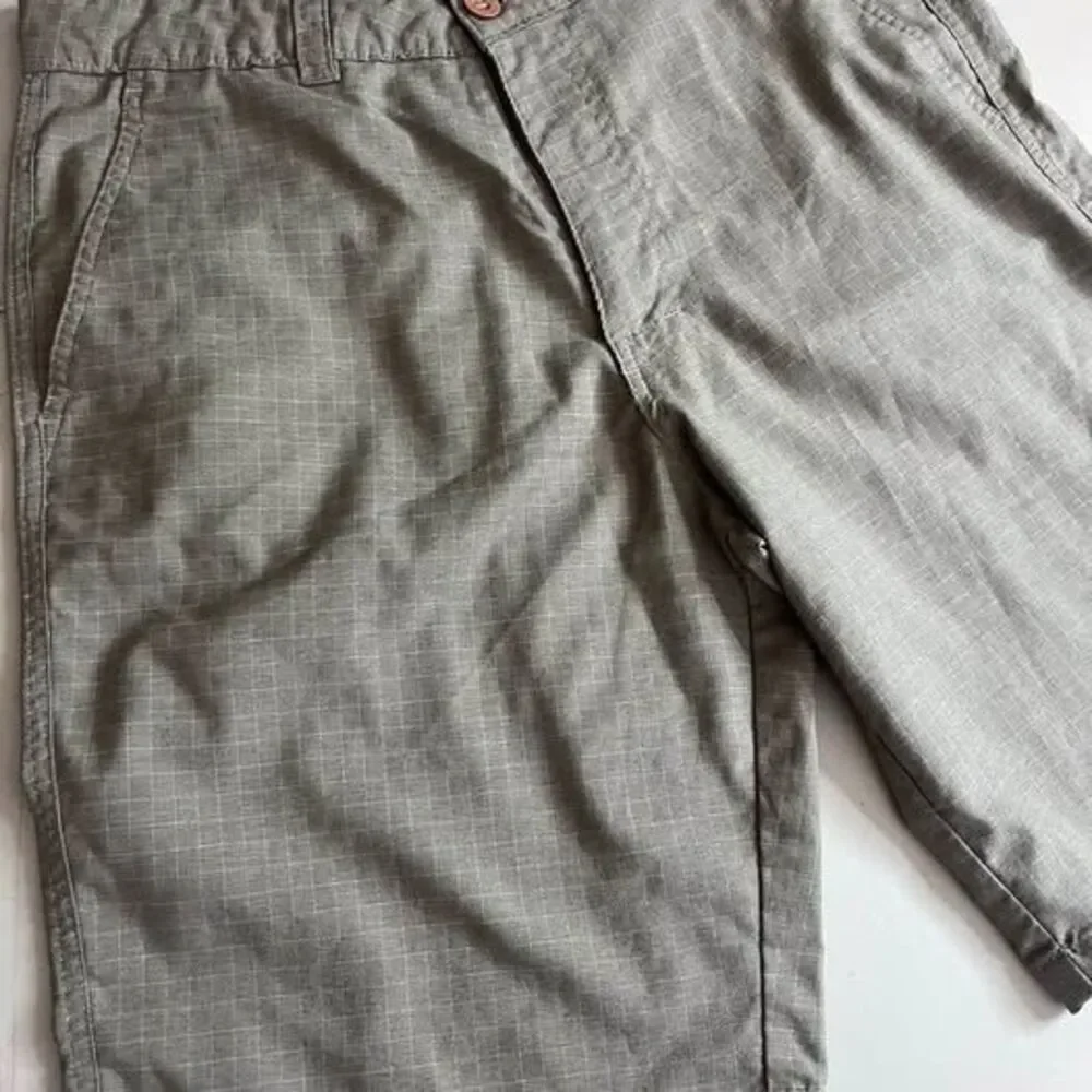 O'Neill Men's Size 31 Grey Plaid Shorts